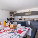 Ferienhaus La Maison De Pierrou 11/12 Personnes Sainte-Eulalie (Lozere)