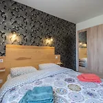 La Maison De Pierrou 11/12 Personnes Ferienhaus *