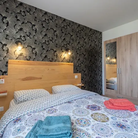 La Maison De Pierrou 11/12 Personnes Sainte-Eulalie (Lozere)